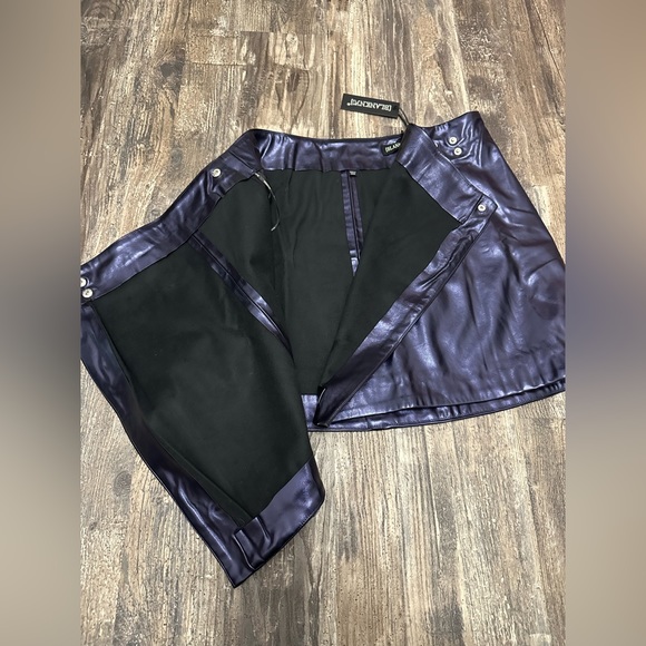 NWT Blank NYC Vegan Leather Wrap Mini Billboard Skirt Size 26 - Picture 3 of 8